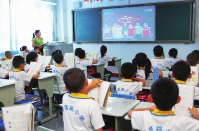 兰州大学附近学生服务兰州大学附近的学生服务设施丰富多样，旨在为学生提供便利和多元化的学习和生活环境。以下是一些常见的服务和设施
